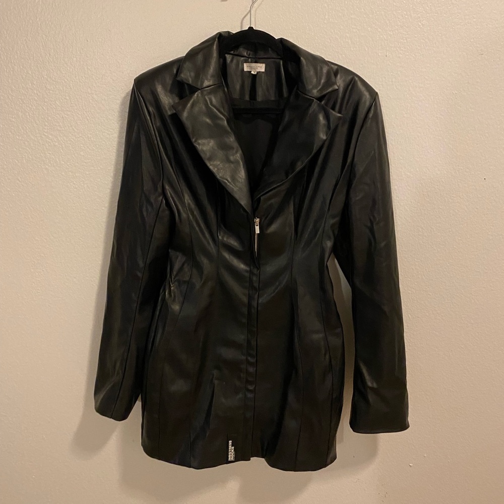 Mistress rocks Los Angeles